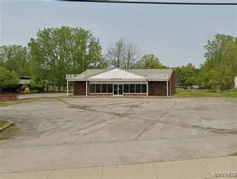 Photo of 10000 Main Street, Clarence, NY 14031 (MLS # B1648622)