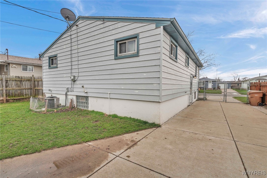 41 John Brian Lane, Cheektowaga, New York image 6