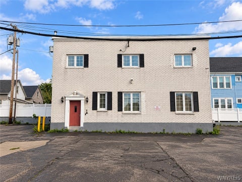 Photo of 3435 Bailey Avenue, Buffalo, NY 14215 (MLS # B1716318)