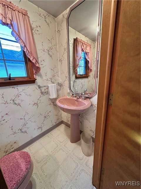 Tiny photo for 275 Cindy Drive, Amherst, NY 14221 (MLS # B1648582)