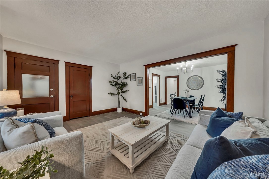 301 Crestwood Avenue