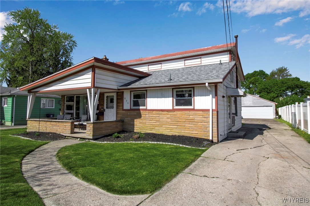 620 69th Street, Niagara Falls, New York image 2