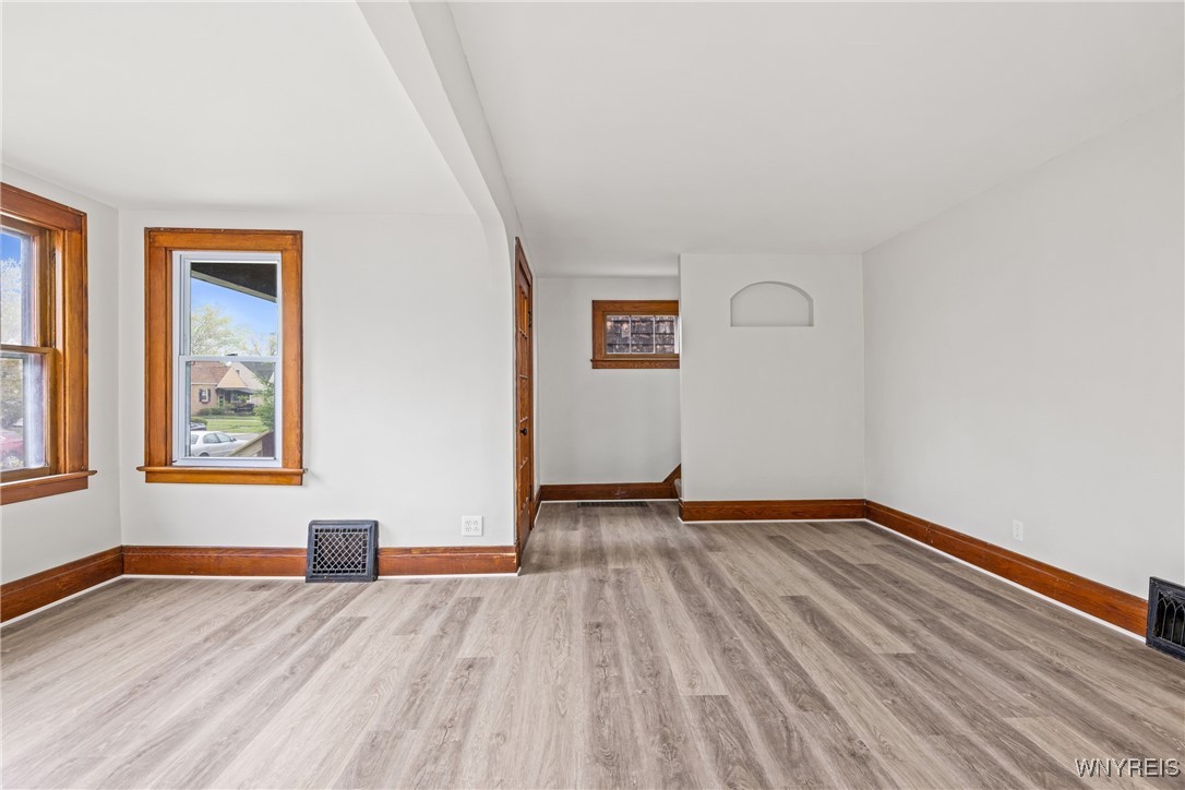 364 Hamilton Boulevard, Tonawanda, New York image 8