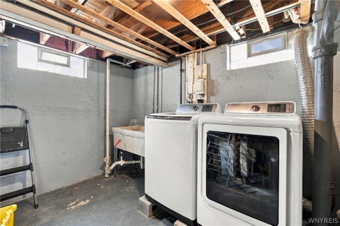 Tiny photo for 191 Rumbold Ave AVE, North Tonawanda, NY 14120 (MLS # B1724282)