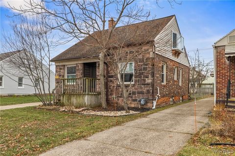Tiny photo for 370 Washington Avenue, Tonawanda, NY 14127 (MLS # B1655462)