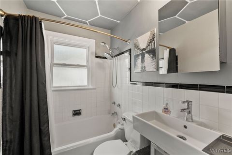 Tiny photo for 370 Washington Avenue, Tonawanda, NY 14127 (MLS # B1655462)