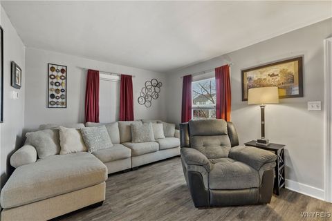 Tiny photo for 370 Washington Avenue, Tonawanda, NY 14127 (MLS # B1655462)