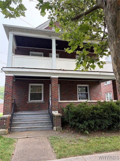 Apartment For Rent - 1761 Welch Avenue #UPPER<br/> Niagara County, Niagara Falls, NY 14303