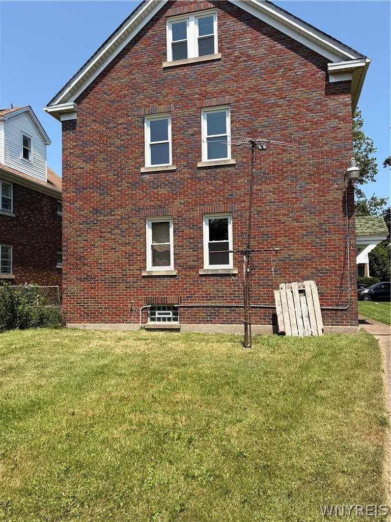 Photo of 1761 Welch Avenue #Upper, Niagara Falls, NY 14303 (MLS # B1699532)