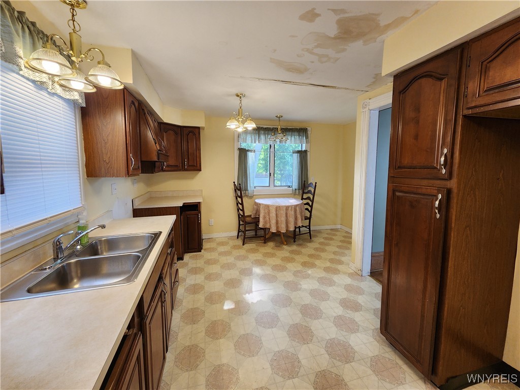 Shelby, New York 14103, United States, 3 Bedrooms Bedrooms, ,1 BathroomBathrooms,Residential,Pending,185578