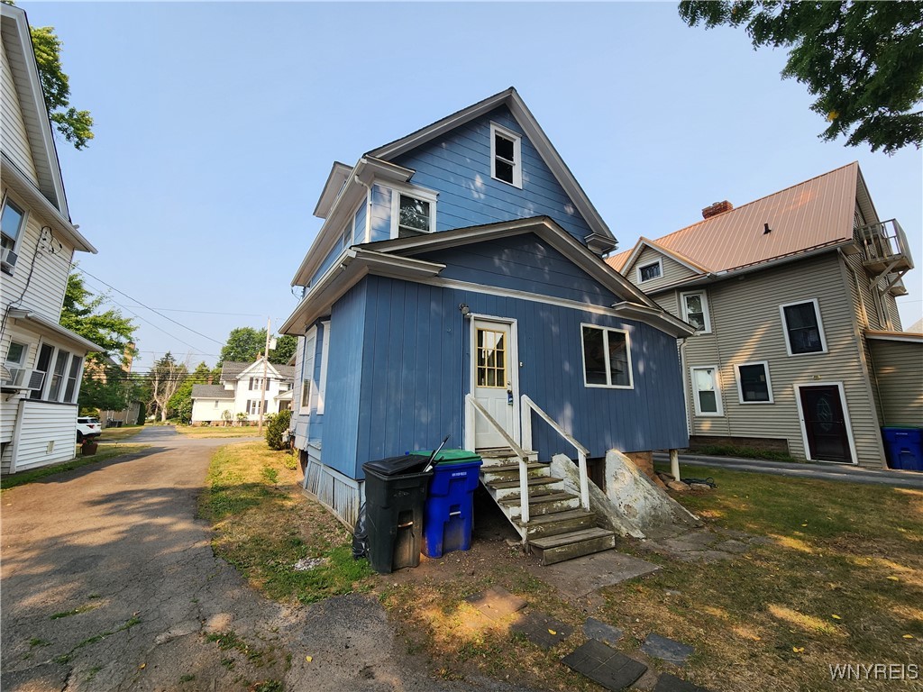 Shelby, New York 14103, United States, 3 Bedrooms Bedrooms, ,1 BathroomBathrooms,Residential,Pending,185578