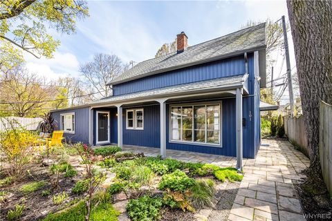 Photo of 101 Oakland Place, Buffalo, NY 14222 (MLS # B1469451)