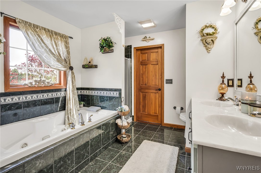 13373 Day Road, Holland, New York image 16