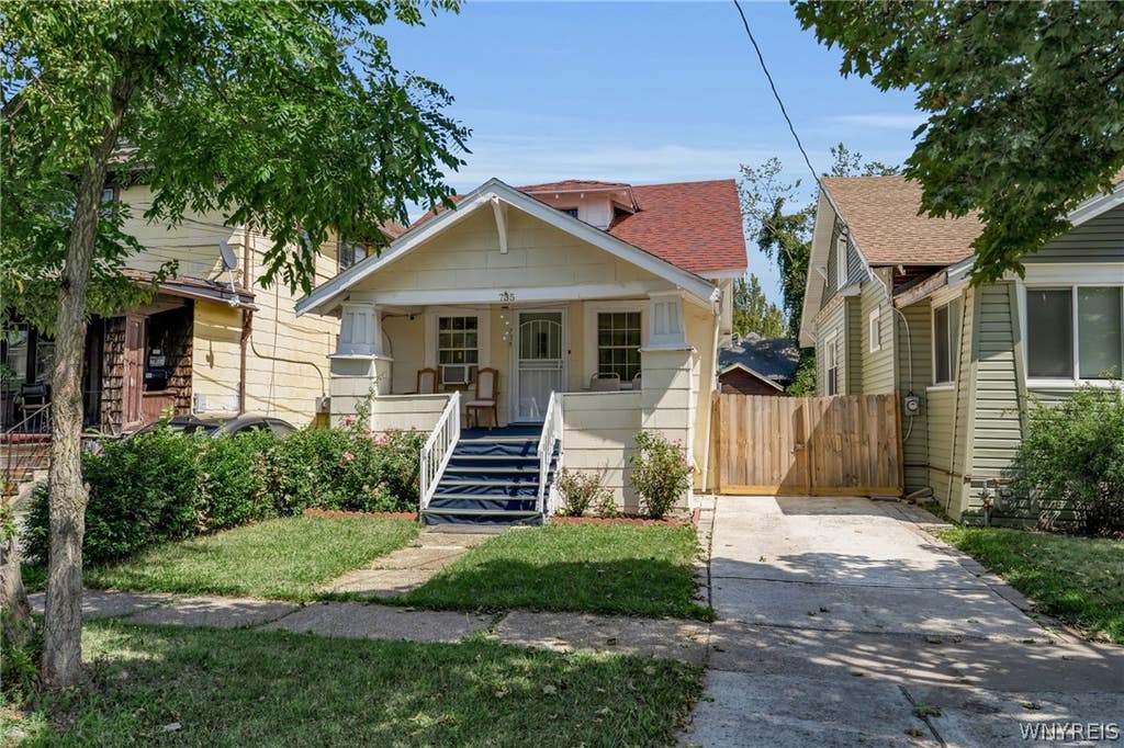 Photo of 735 Norfolk Avenue, Buffalo, NY 14215 (MLS # B1709335)