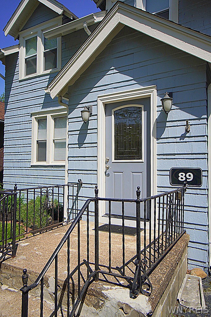 89 Tremaine Avenue