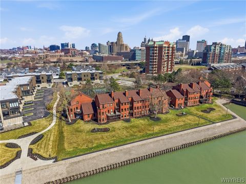 Condo For Sale - 18 Marina Park #18<br/> Buffalo, NY 14202