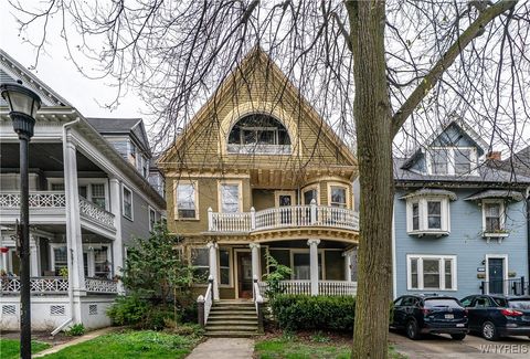 Photo of 138 Saint James Place, Buffalo, NY 14222 (MLS # B1606028)