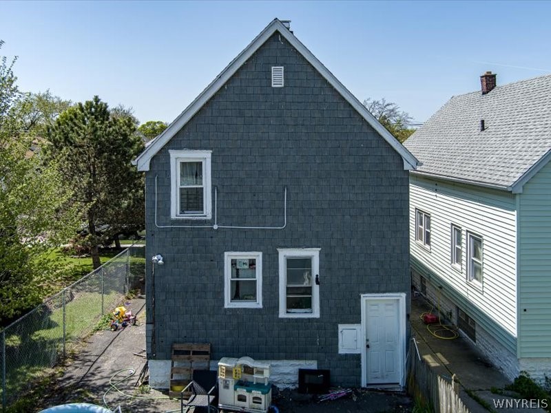 31 Ross Avenue