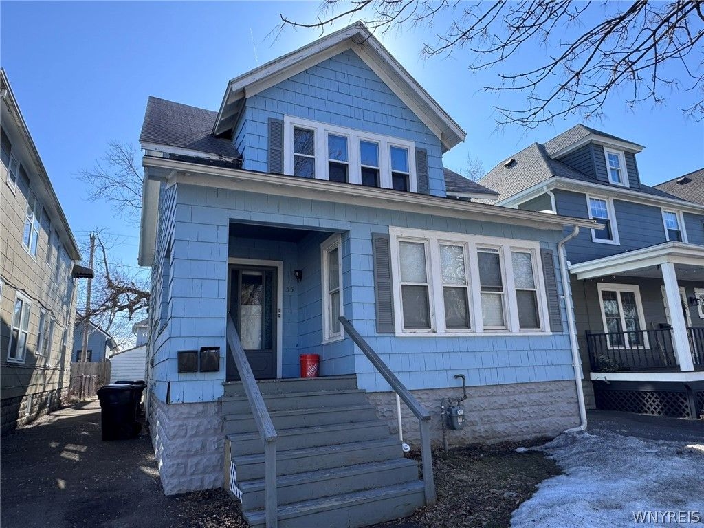 Photo of 55 Parkwood Avenue #Lower, Tonawanda, NY 14217 (MLS # B1665119)