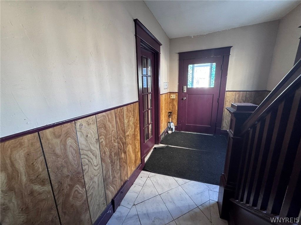 Photo of 55 Parkwood Avenue #Lower, Tonawanda, NY 14217 (MLS # B1665119)