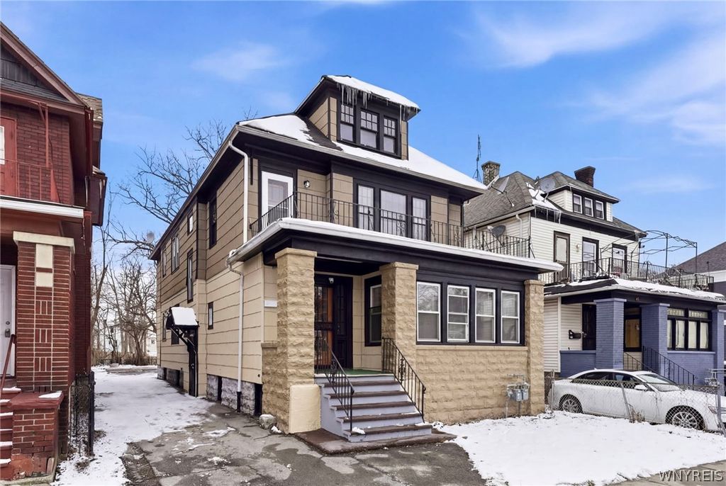 Photo of 142 Lonsdale Road, Buffalo, NY 14208 (MLS # B1667874)
