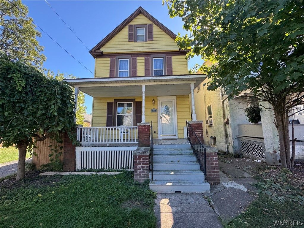 Photo of 1705 Niagara Street, Niagara Falls, NY 14303 (MLS # B1679165)