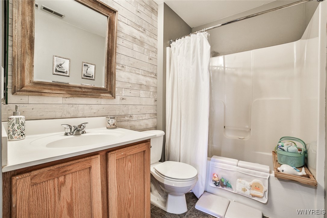 2224 Hunters Hollow Lane, Hamburg, New York image 35