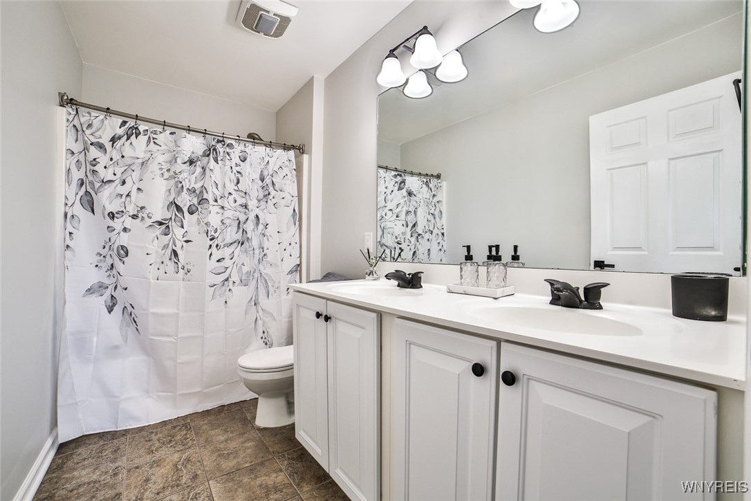 2224 Hunters Hollow Lane, Hamburg, New York image 30
