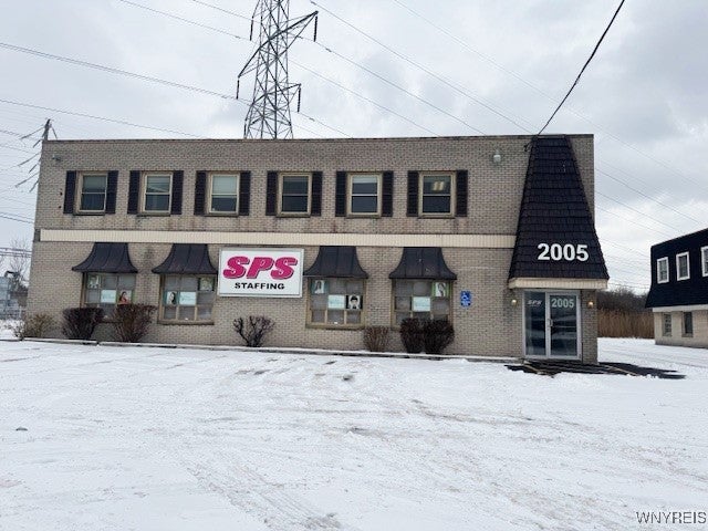 2005 Niagara Falls Boulevard