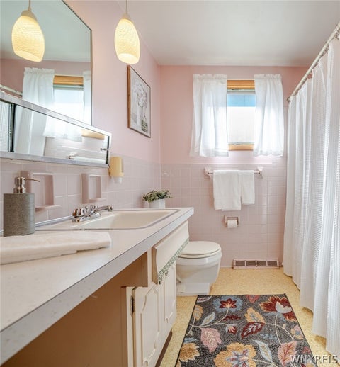 Tiny photo for 48 Candace Lane, Cheektowaga, NY 14043 (MLS # B1723471)