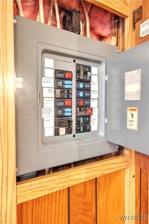 Tiny photo for 41 S Roxbury Drive, Hamburg, NY 14075 (MLS # B1655505)