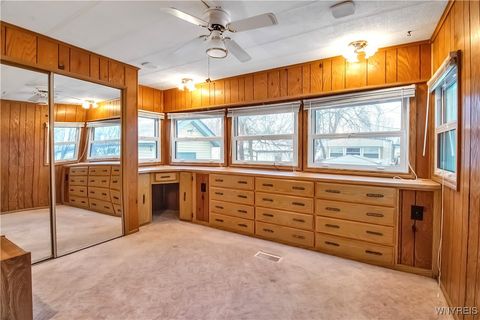 Tiny photo for 41 S Roxbury Drive, Hamburg, NY 14075 (MLS # B1655505)