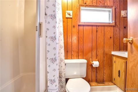 Tiny photo for 41 S Roxbury Drive, Hamburg, NY 14075 (MLS # B1655505)