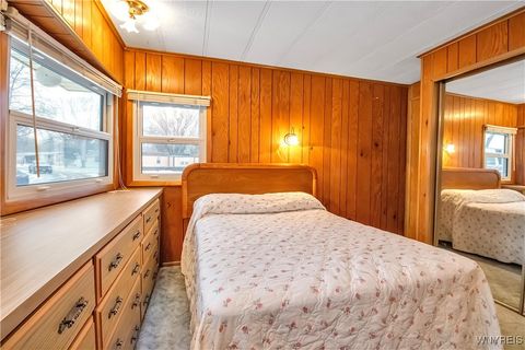 Tiny photo for 41 S Roxbury Drive, Hamburg, NY 14075 (MLS # B1655505)