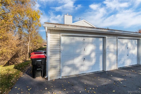 Tiny photo for 33 Olde Stone Lane, Lancaster, NY 14086 (MLS # B1725991)