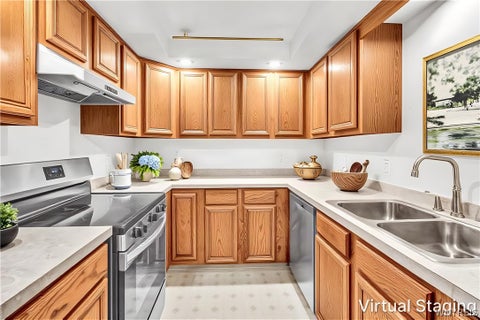 Tiny photo for 33 Olde Stone Lane, Lancaster, NY 14086 (MLS # B1725991)