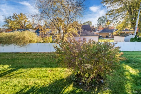 Tiny photo for 33 Olde Stone Lane, Lancaster, NY 14086 (MLS # B1725991)