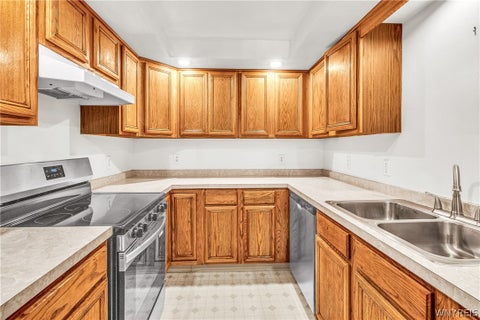 Tiny photo for 33 Olde Stone Lane, Lancaster, NY 14086 (MLS # B1725991)