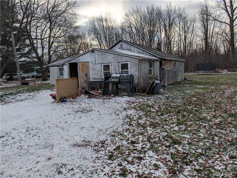 Photo of 6550 Dale Road, Newfane, NY 14108 (MLS # B1655390)