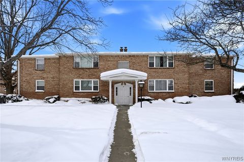 72 Old Lyme Drive 2 Buffalo NY 14221