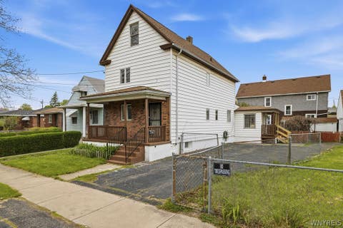 Homes For Sale - 2426 Falls Street<br/> Niagara Falls, NY 14303