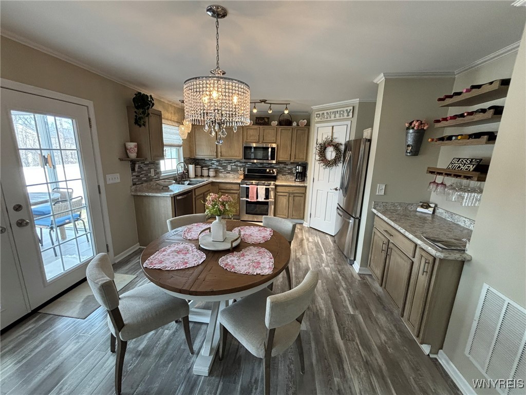 6114 Woodford Drive, Hamburg, New York image 5