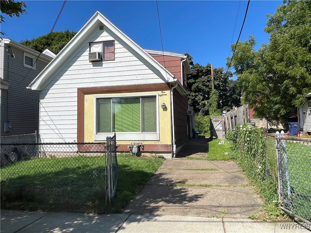 View Buffalo, NY 14204 house