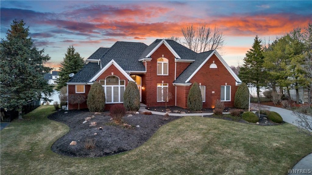 Photo of 52 Brynstone Court, Amherst, NY 14228 (MLS # B1666317)