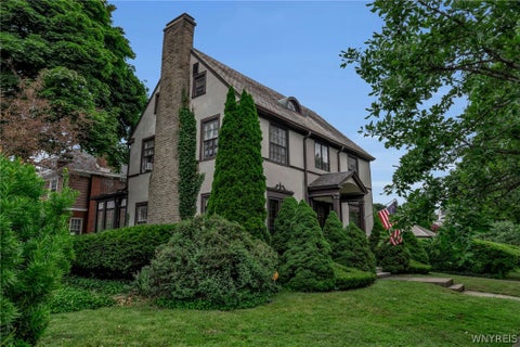 Photo of 2854 Main Street, Buffalo, NY 14214 (MLS # B1694448)