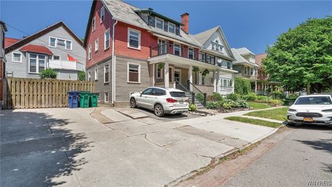 Photo of 365 W Utica Street, Buffalo, NY 14222 (MLS # B1546016)