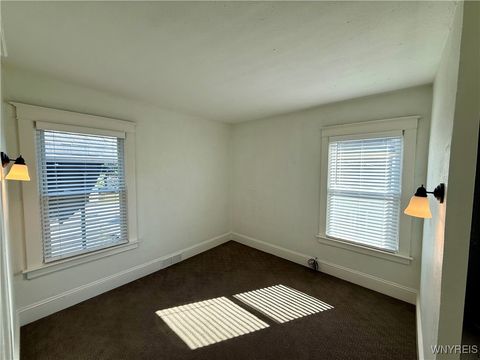 Tiny photo for 95 Inwood Place #2, Buffalo, NY 14209 (MLS # B1660872)