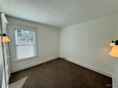 Tiny photo for 95 Inwood Place #2, Buffalo, NY 14209 (MLS # B1660872)