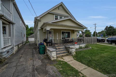 Photo for 5 Macamley Street