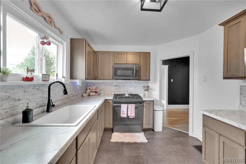 Tiny photo for 5 Macamley Street, Buffalo, NY 14220 (MLS # B1705849)